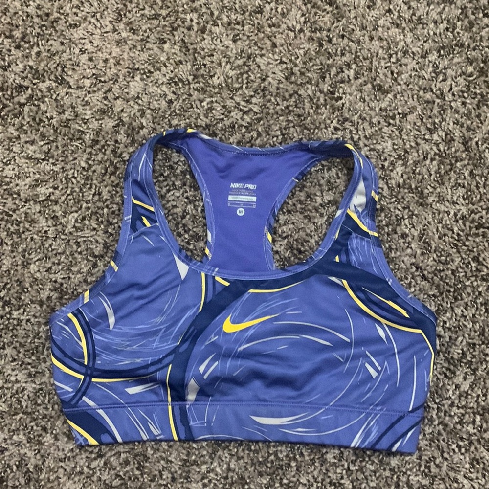 Nike pro sports bra